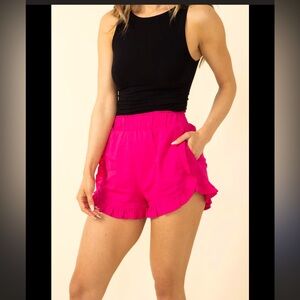 Hot pink ‘New in’ linen ruffle shorts(w inner lining) ladies Large